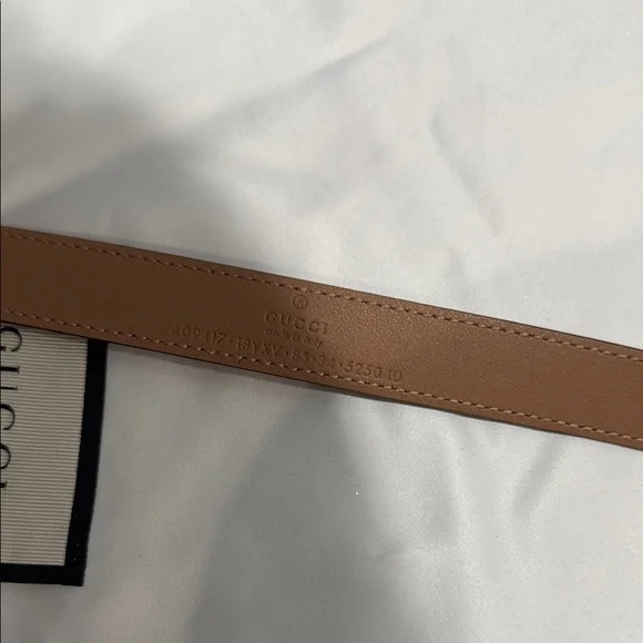 Gucci Leather Belt with GG Logo - Picture 5 of 5